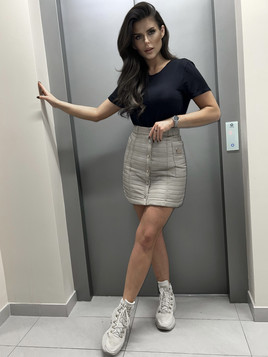 Beżowa pikowana spódnica mini By o la la