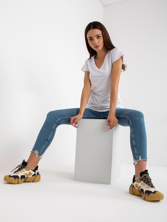 Biały bawełniany t-shirt z dekoltem w serek