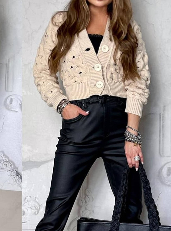 Czarne woskowane spodnie typu paperbag By o la la