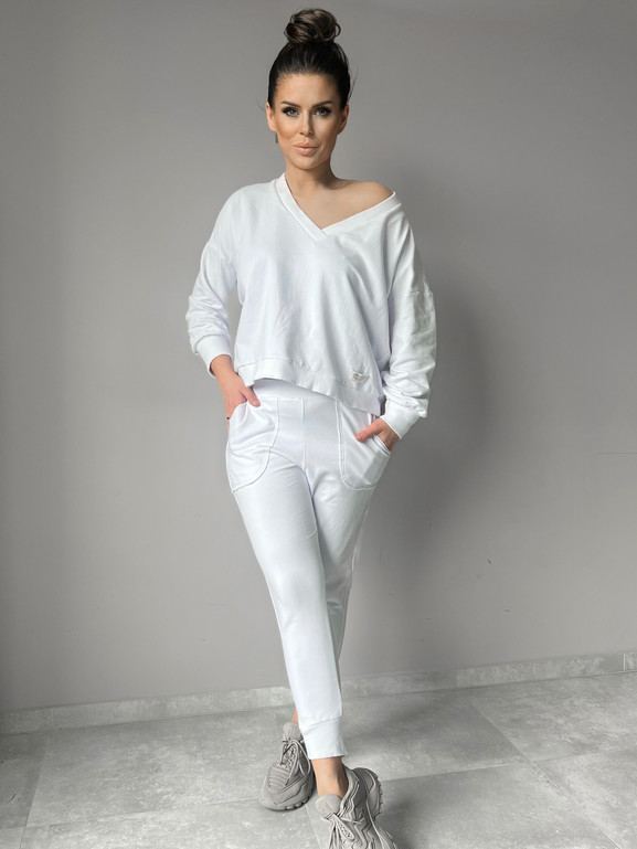 Biały komplet dresowy By o la la