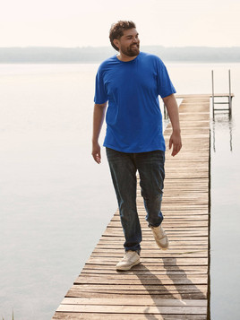 Niebieska koszulka męska z czesanej bawełny Iconic rękawem Fruit of the Loom