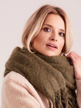 Szalik jednolity z frędzlami zielony