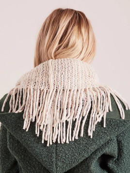 Komin ażurowy z frędzlami beżowy