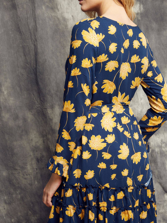 Sukienka w kwiaty Cocomore Boutiqe wiązana w pasie granatowa