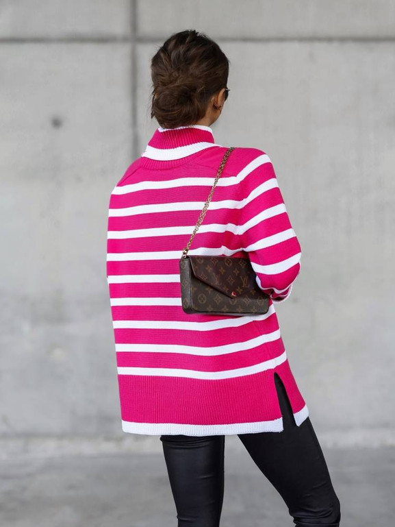 Różowy sweter w białe paski z golfem Cocomore
