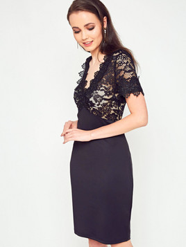 Sukienka z koronką czarna