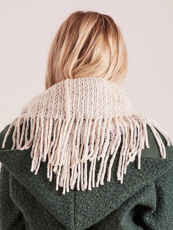 Komin ażurowy z frędzlami beżowy