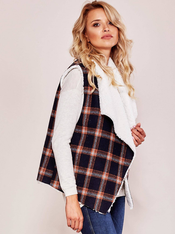 Brązowa kamizelka w kratkę z kożuszkiem