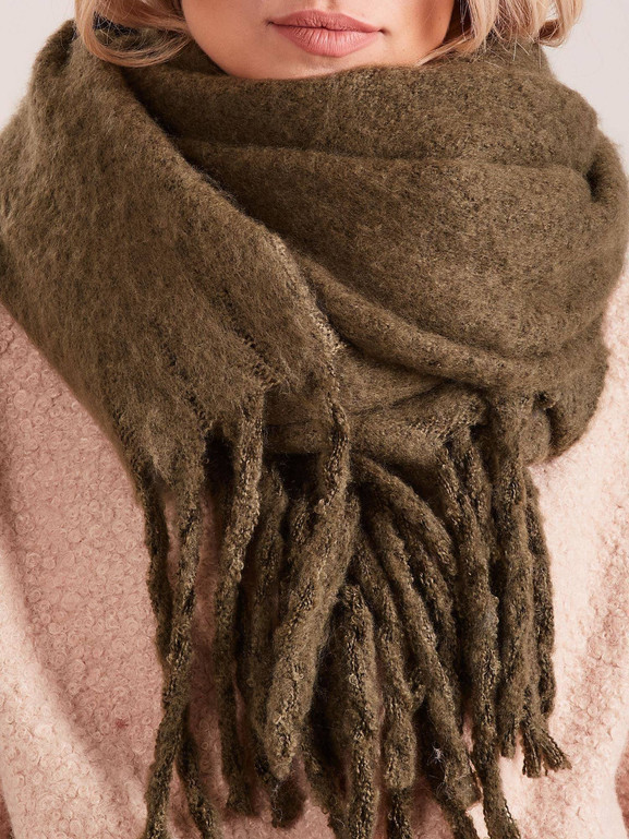 Szalik jednolity z frędzlami zielony