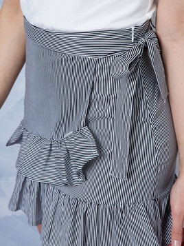 Spódnica Lemonada z kopertowym przodem oraz wiązaniem czarna