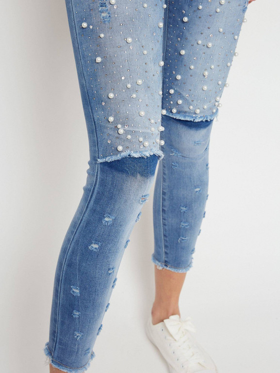 Jeansy z denimu zdobione perełkami i dżetami niebieskie