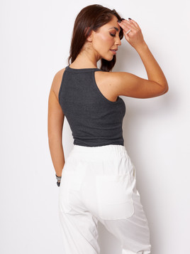 Antracytowy top z naszywką By o la la