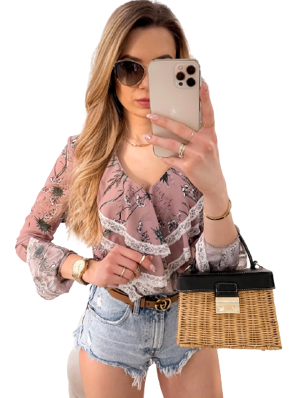 Pudrowa koszula z żabotem koronka roślinny wzór Cocomore