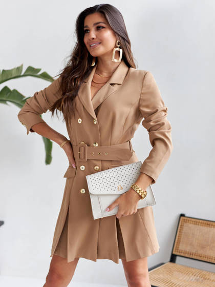 Karmelowa sukienka żakietowa z paskiem By o la la