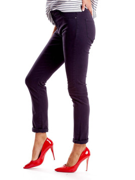 Antracytowe jeansy klasyczne ze średnim stanem Yups