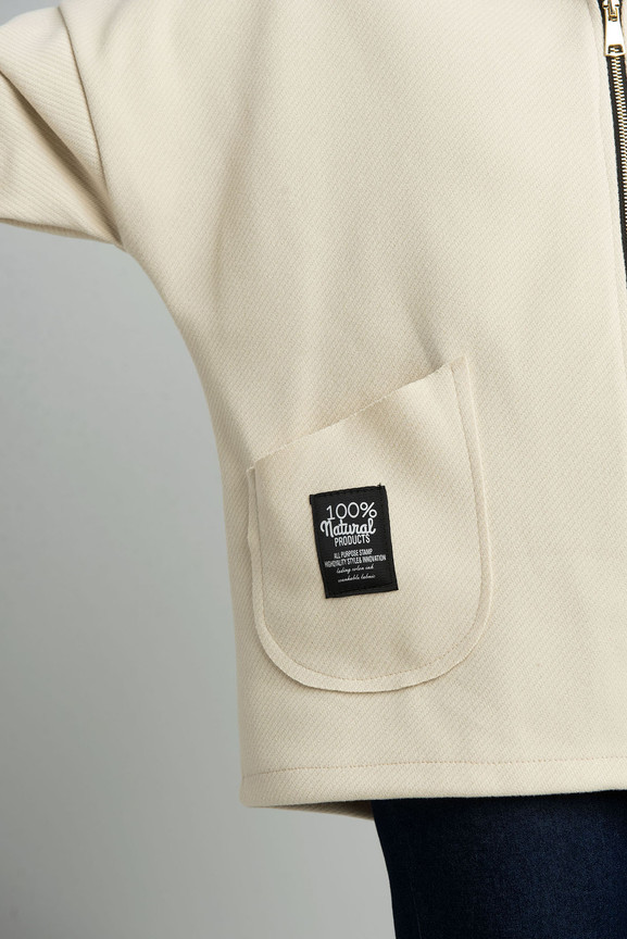 Beżowa przejściowa lekka kurtka z kapturem