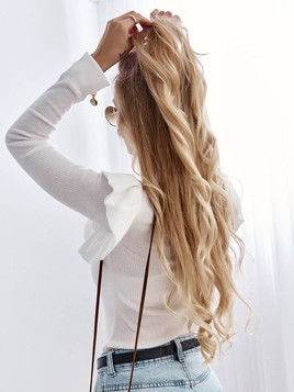 Ecru bluzka z dekoltem w serek falbanki Cocomore