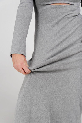 Szara sukienka ołówkowa By o la la