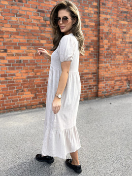 Beżowa sukienka letnia muślinowa Och Bella 