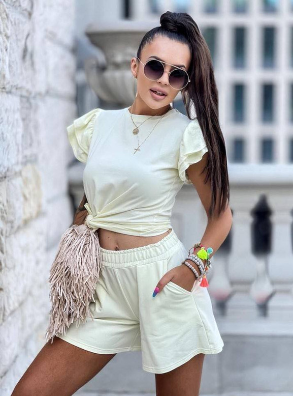 Żółte szorty z szerokim ściągaczem Cocomore