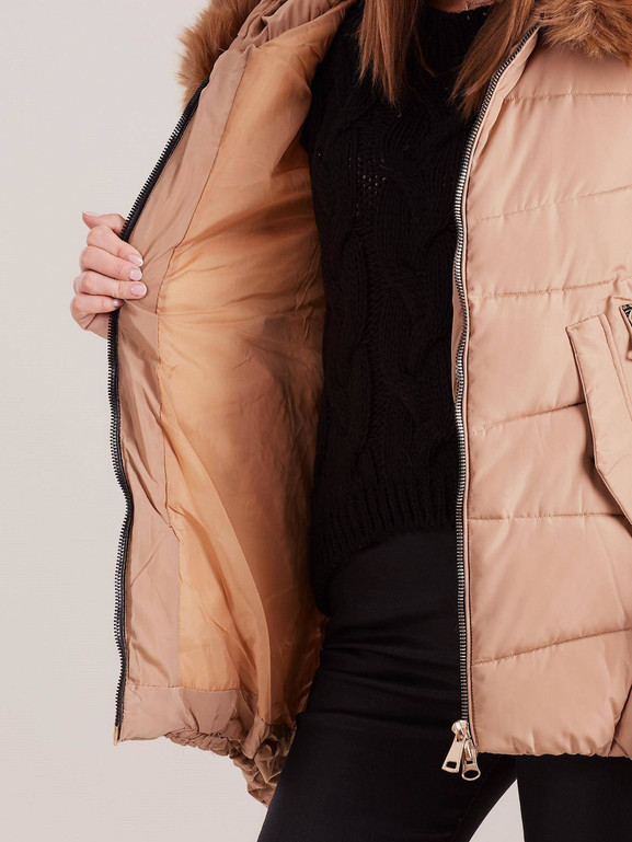 Kurtka z przedłużonymi bokami i futerkiem przy kapturze beżowa