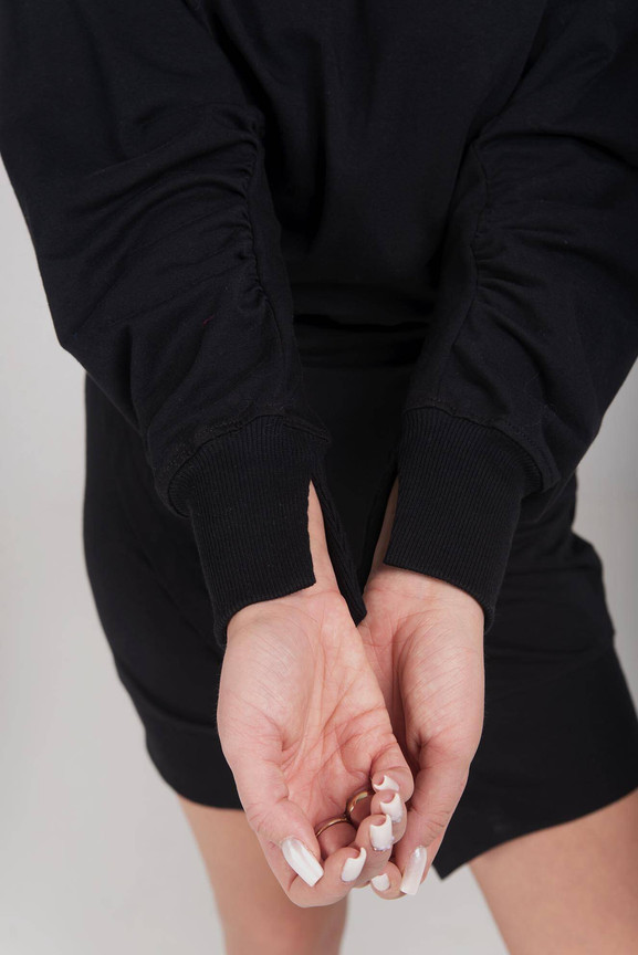 Czarna sukienka dresowa By o la la