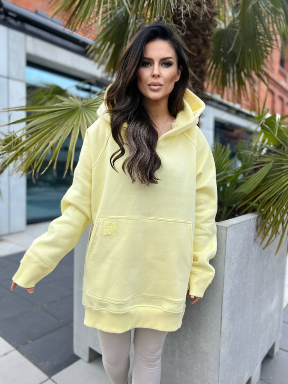Żółta bluza z kapturem oversize By o la la
