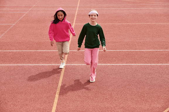 Różowa bluza dziecięca nierozpinana Classic kangurka Fruit of the Loom