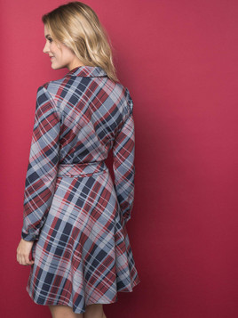 Sukienka La Diva typu szmizjerka w kratę szara