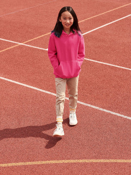 Różowa bluza dziecięca nierozpinana Classic kangurka Fruit of the Loom