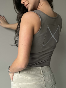 Brązowe body na ramiączkach By o la la