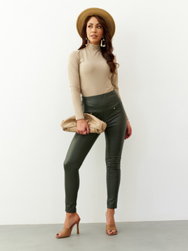 Zielone spodnie z ekoskóry  By o la la