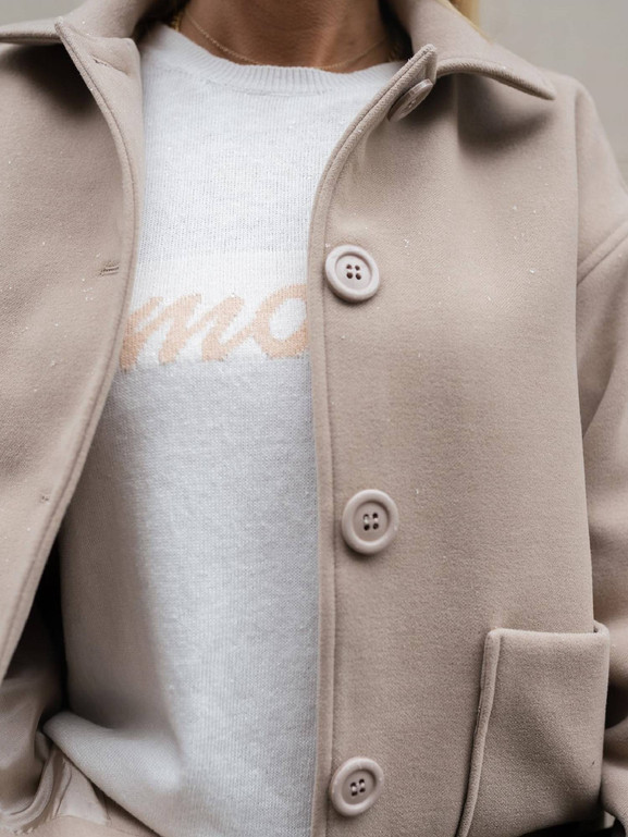 Beżowa kurtka z flauszu zapięcie na guziki LeMonada