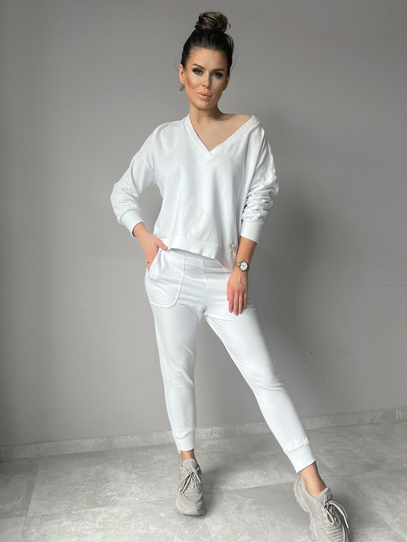 Biały komplet dresowy By o la la