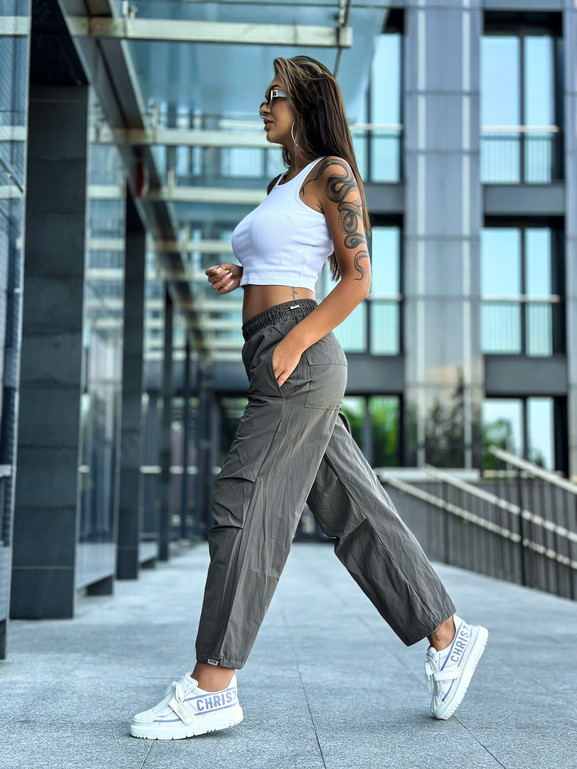 Khaki spodnie joggery parachute Och Bella