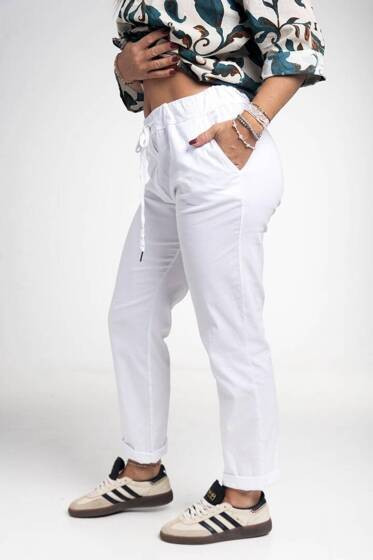 Białe spodnie z kieszeniami Iltalia