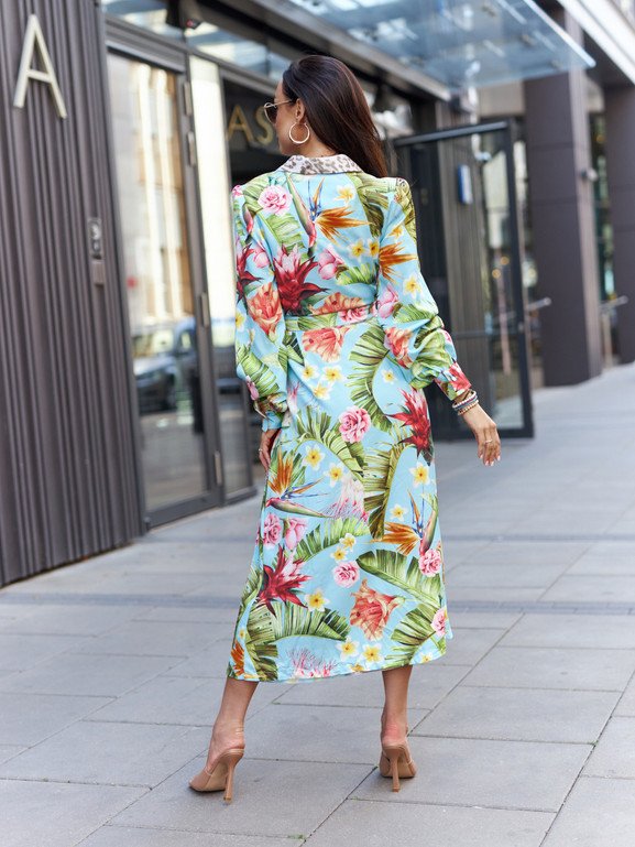 Niebieska sukienka w kwiaty szmizjerka By o la la