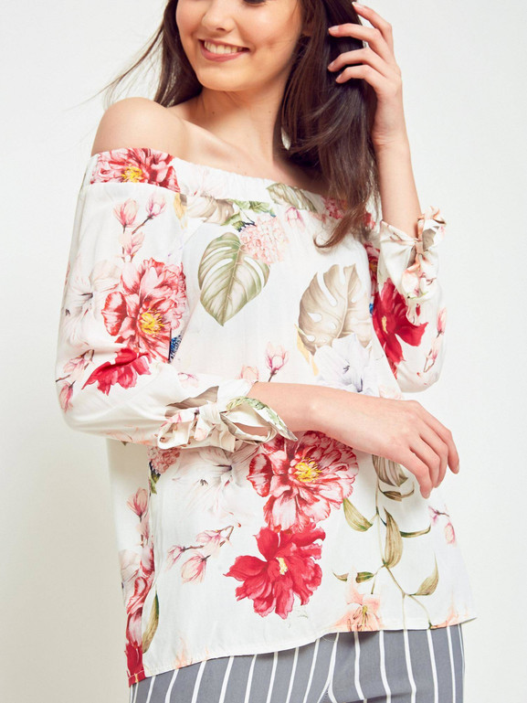 Bluzka w kwiaty z dekoltem carmen biała