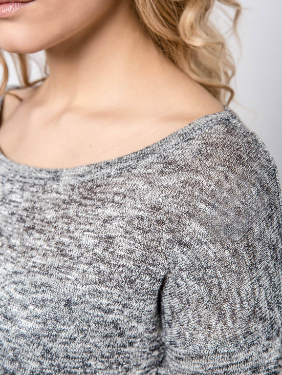 Czarny krótki sweter z wiskozy