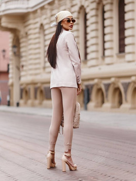 Karmelowe spodnie z trójkolorowym ściagaczem Cocomore