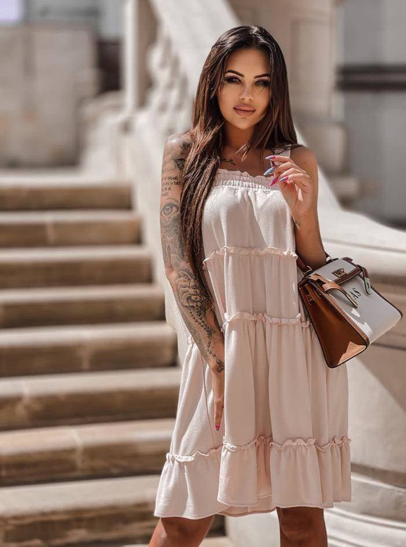 Różowa sukienka na ramiączkach rozkloszowana Cocomore