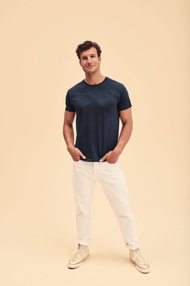 Granatowa koszulka męska z czesanej bawełny Iconic rękawem Fruit of the Loom