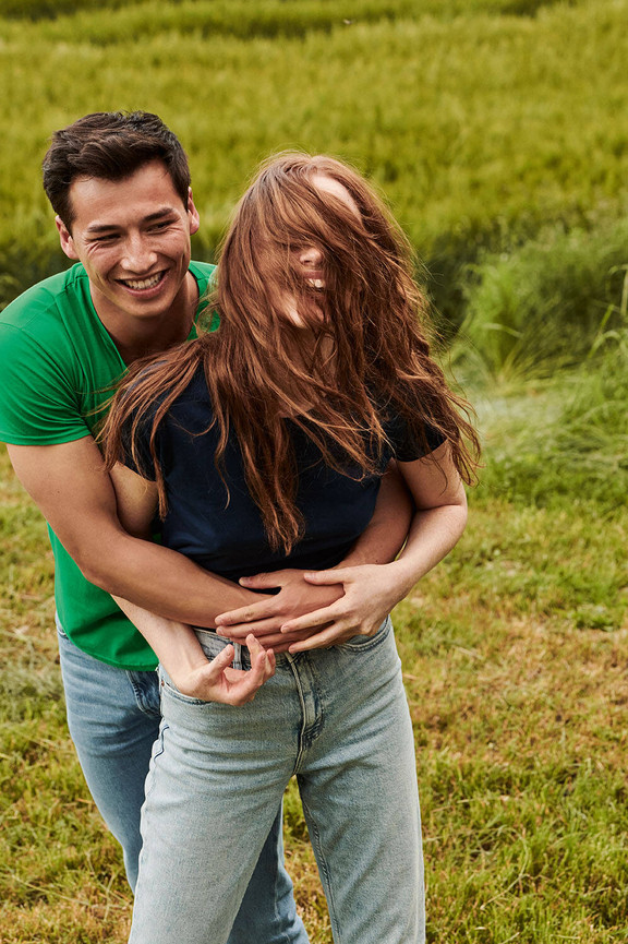 Zielona koszulka męska z czesanej bawełny Iconic rękawem Fruit of the Loom