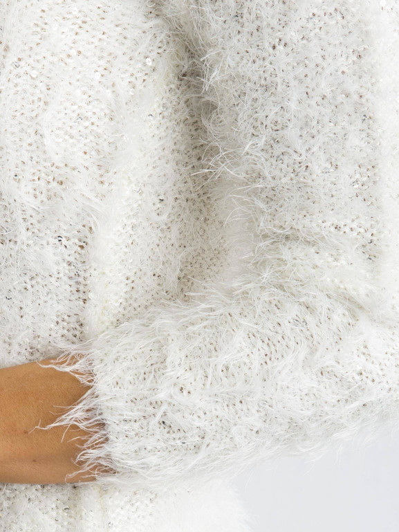 Sweter włochacz z cekinami biały