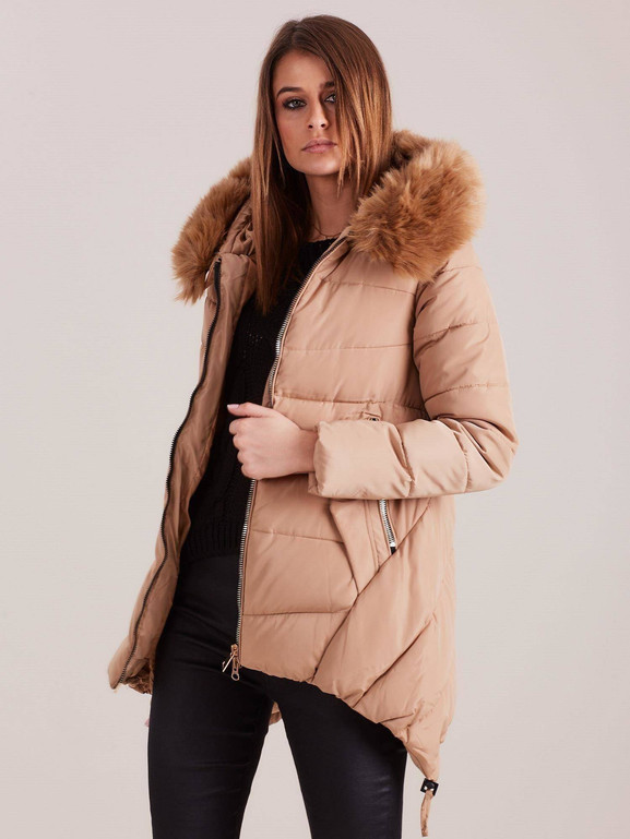 Kurtka z przedłużonymi bokami i futerkiem przy kapturze beżowa
