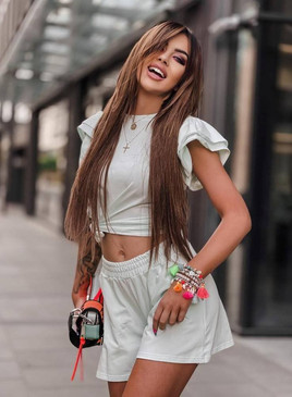 Seledynowa bluzka z falbankami przy ramionach Cocomore