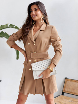 Karmelowa sukienka żakietowa z paskiem By o la la