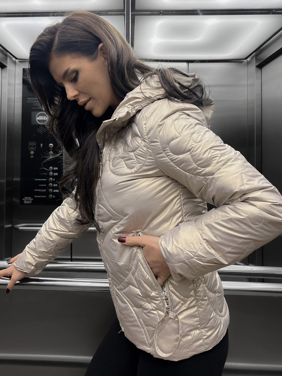 Beżowa kurtka krótka pikowana w kwiaty Yups