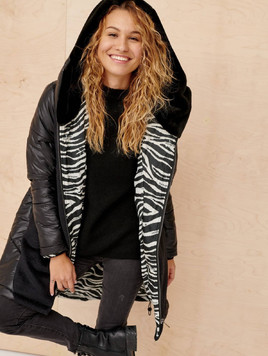 Czarna kurtka kaptur łączone materiały Blue Shadow