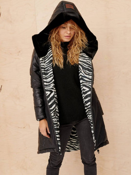 Czarna kurtka kaptur łączone materiały Blue Shadow